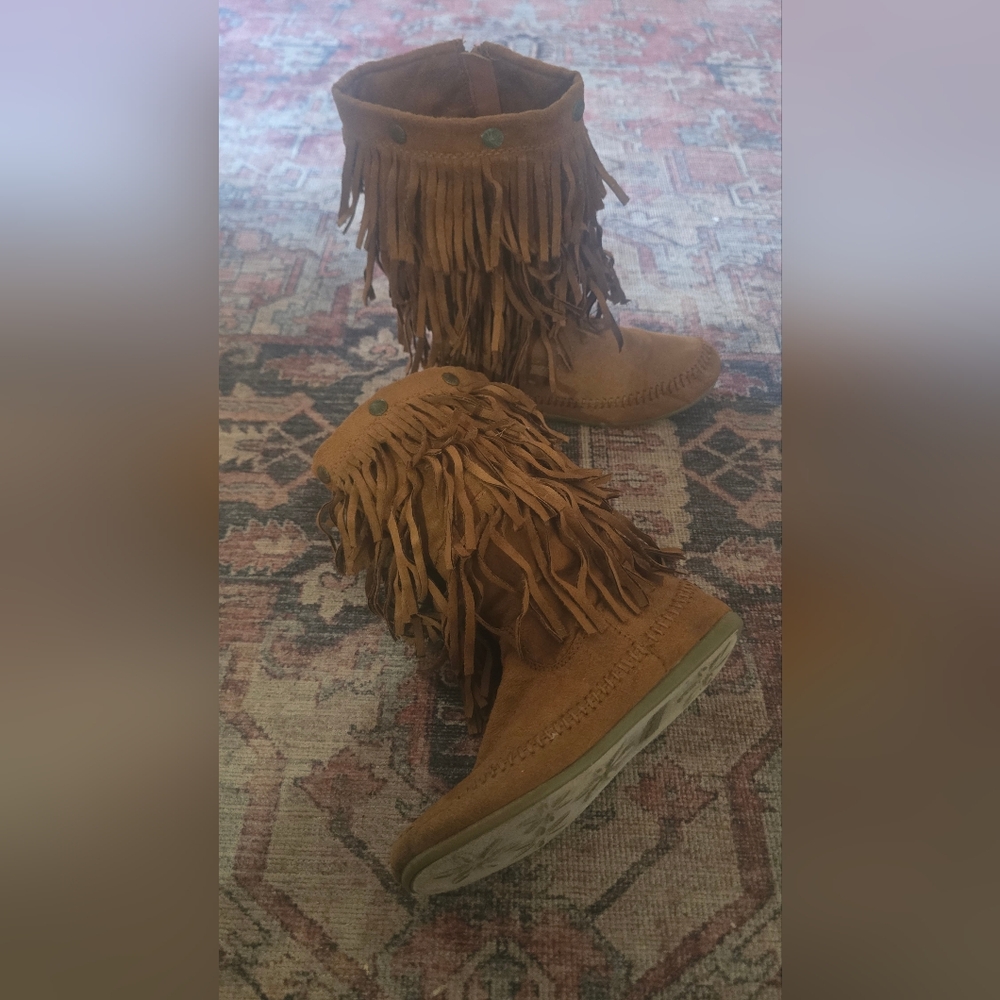 Kohl's Brown Fringed Moccasin Boots